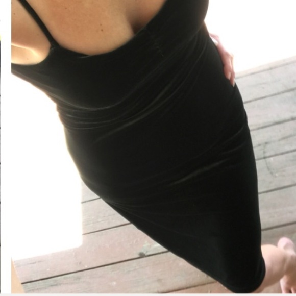 Elegant Black/Green Midi Dress - Picture 1 of 4